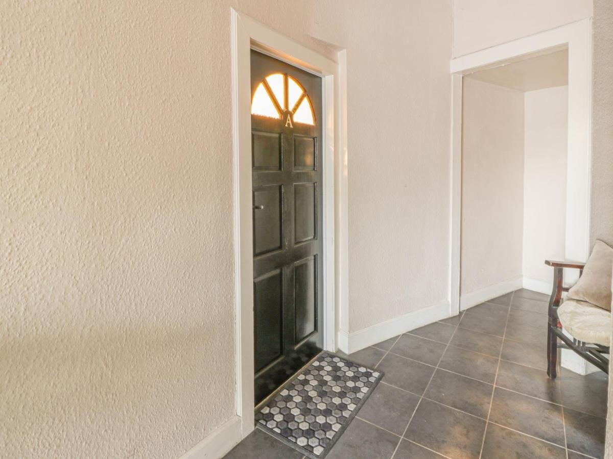 Garden Apartment Ayr Bagian luar foto