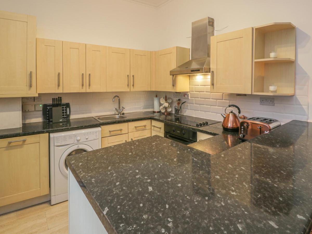 Garden Apartment Ayr Bagian luar foto